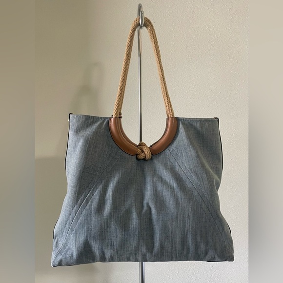 🍂 Michael Kors light denim Isla Ring Large Shoulder Tote - Picture 2 of 13
